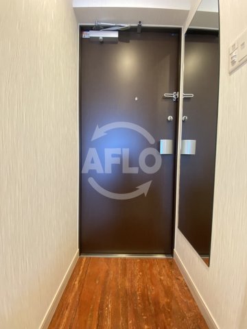 玄関　プレジオ弁天町　玄関