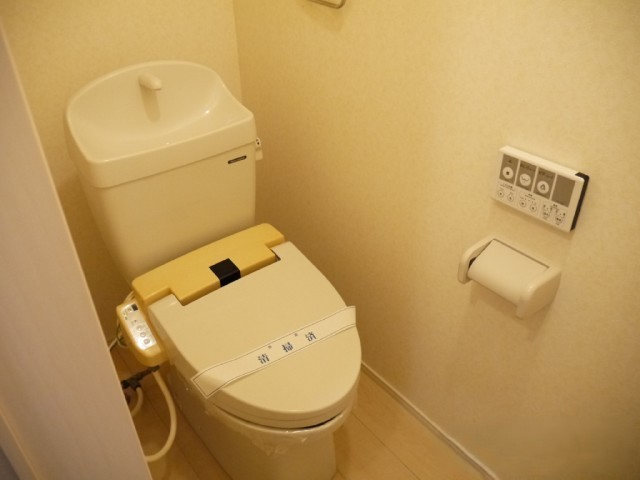トイレ　清潔感のあるトイレです