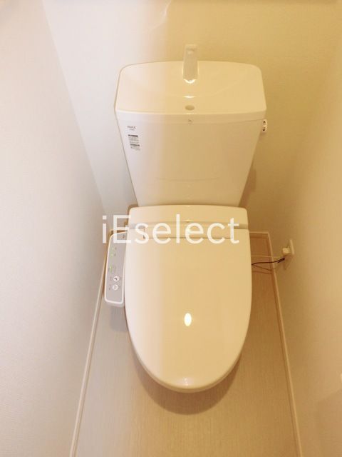 トイレ　ウォシュレット付きのトイレです