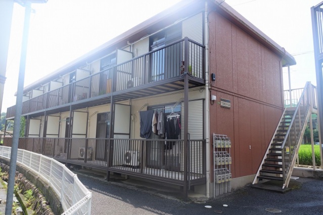 建物外観　茶系で統一されたモダンな外観