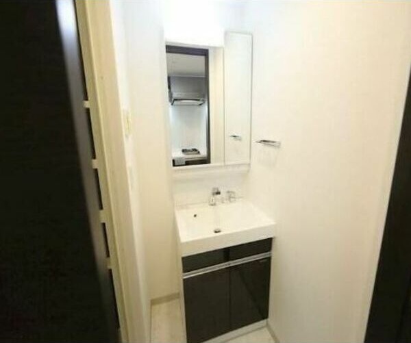 洗面設備　広い洗面スペース