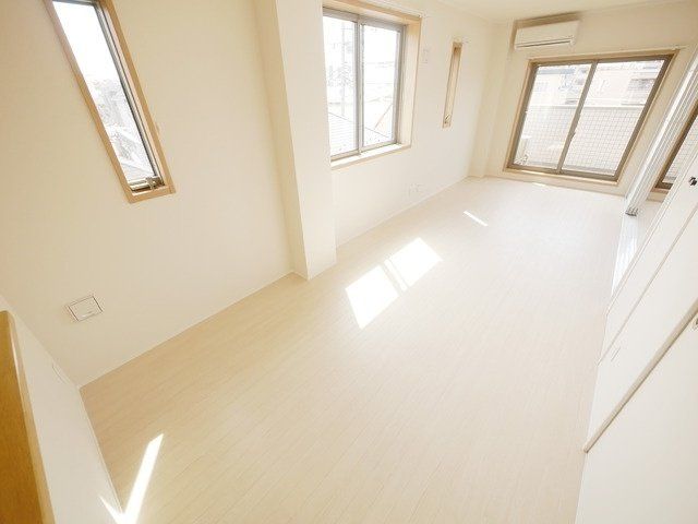 居室・リビング　★お部屋探しはタウンハウジング稲田堤店まで★