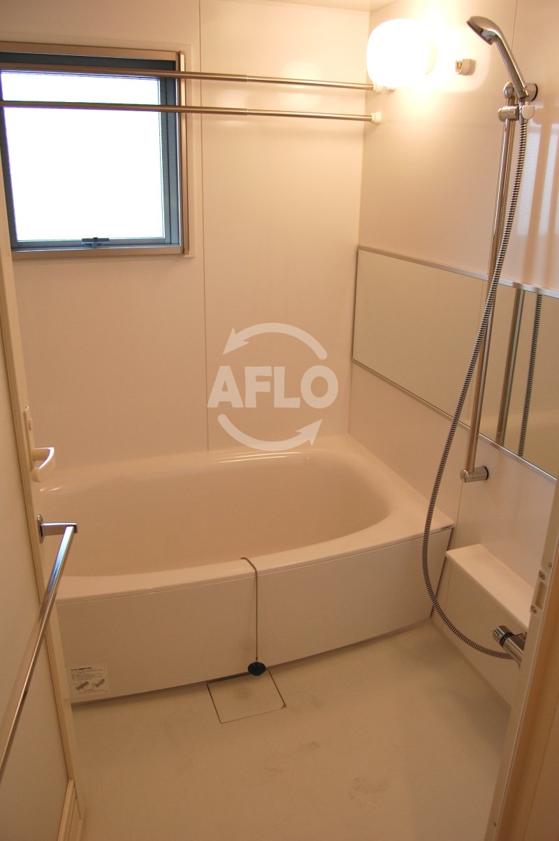 バス・シャワールーム　HORIE LUX　浴室