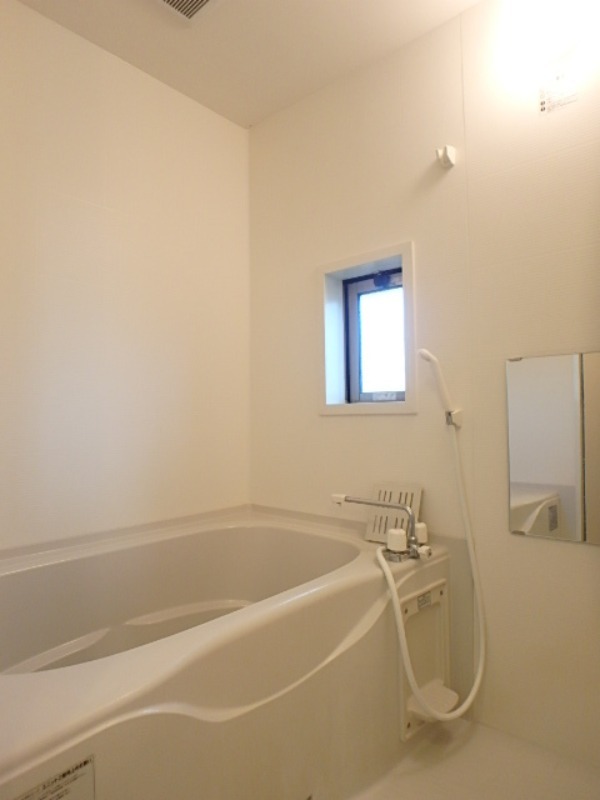 バス・シャワールーム　図面と現状に相違がある場合には現状を優先