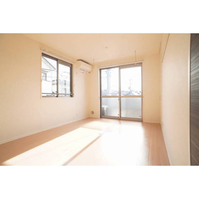 居室・リビング　日当たり良好のリビング♪