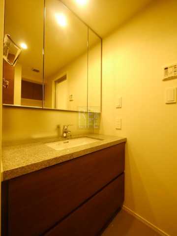 洗面設備　パークハビオ飯田橋（参考画像）