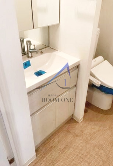 洗面設備　洗面台です。