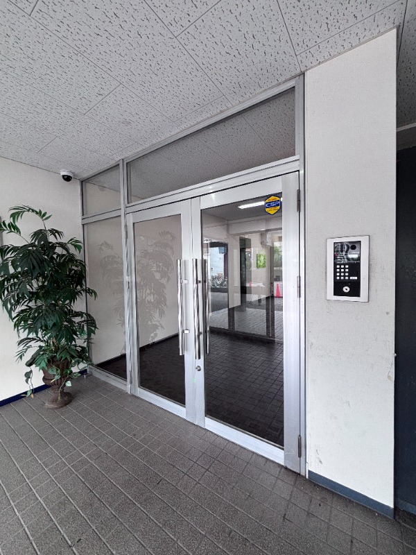 エントランス　オートロック