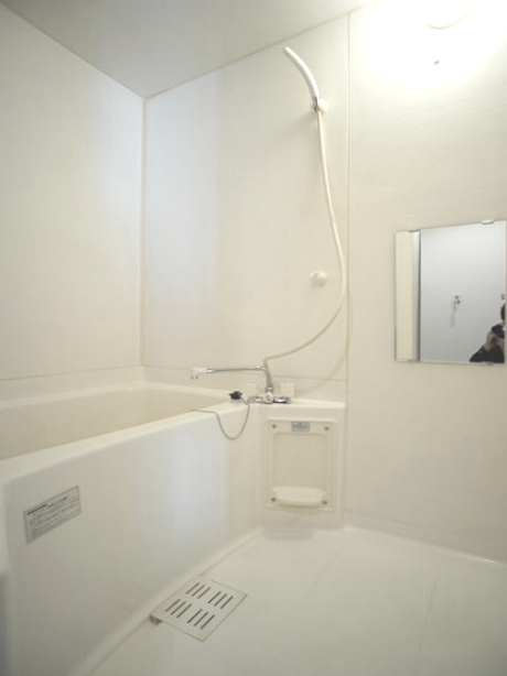 バス・シャワールーム　ゆったり過ごせるお風呂です♪