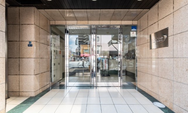 エントランス　☆開放的なエントランス☆