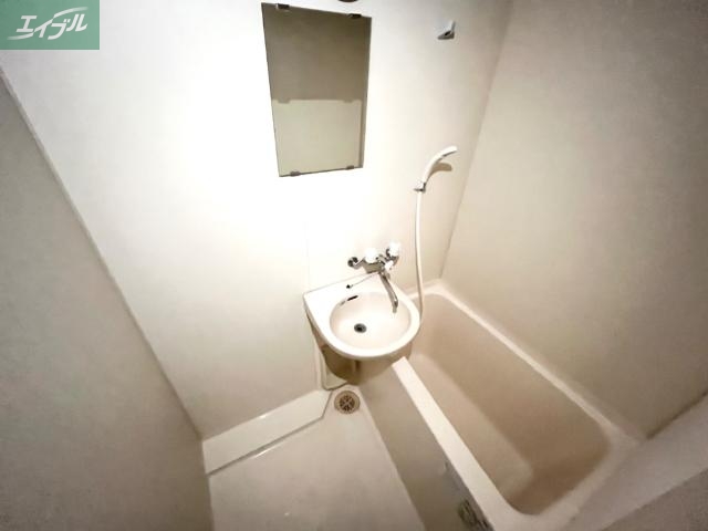 バス・シャワールーム　バス