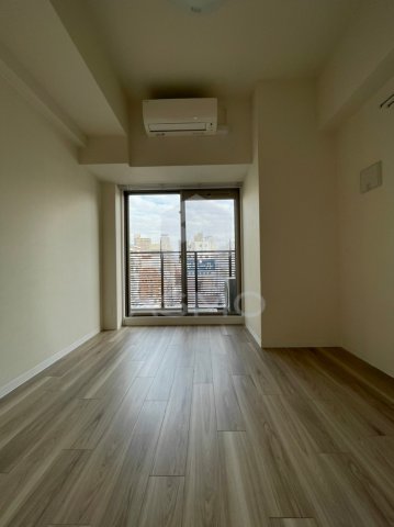 居室・リビング　同マンション別部屋参考写真