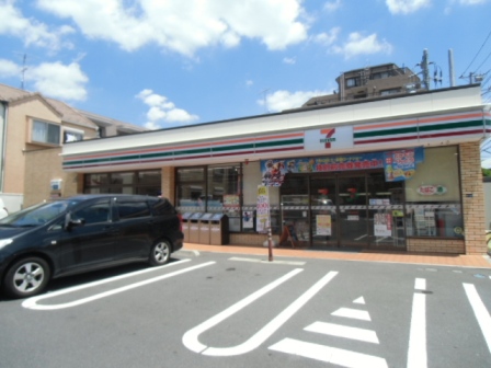 コンビニ　セブンイレブン 横浜日吉宮前店（コンビニ）まで151m
