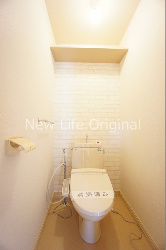 トイレ　快適な温水洗浄便座付きです☆