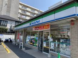 コンビニ　ファミリーマート岡山南中央町店（コンビニ）まで412m