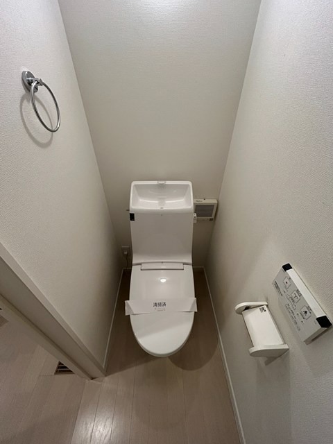 トイレ　トイレ