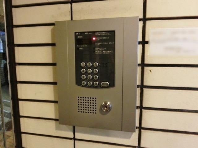 ロビー　★オートロック付きで安心です★