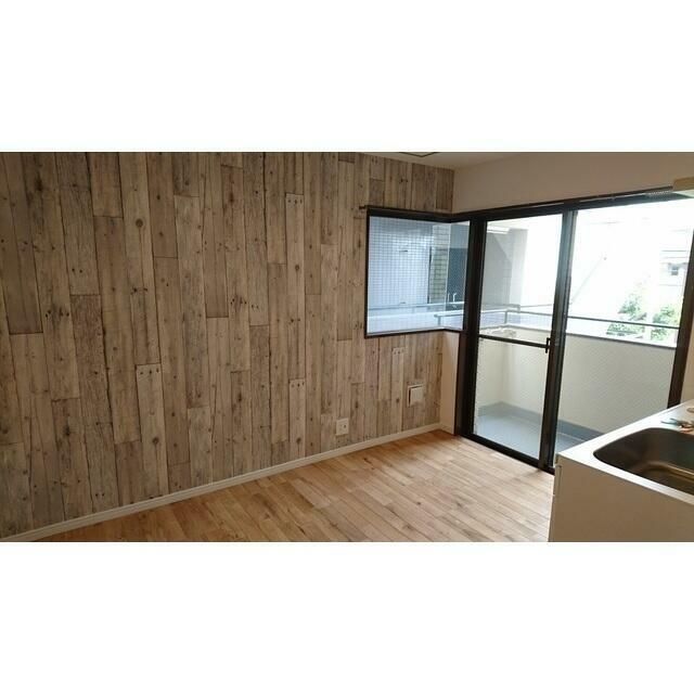 居室・リビング　204号室内装