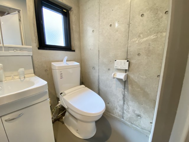 トイレ　コンパクトで使いやすいトイレです