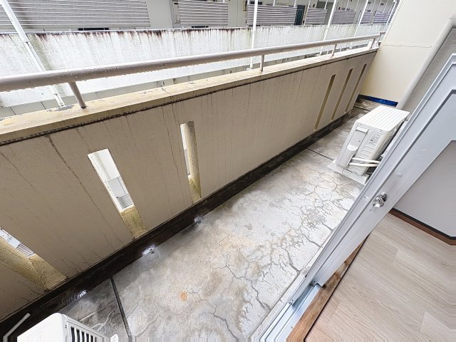 バルコニー　掲載写真はモデルルームを掲載しております。実際のお部屋と仕様