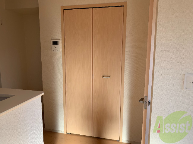 収納　収納がありました。お洋服や荷物はここへ。