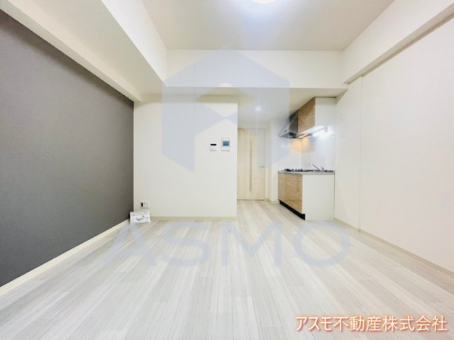 居室・リビング　同マンション参考写真