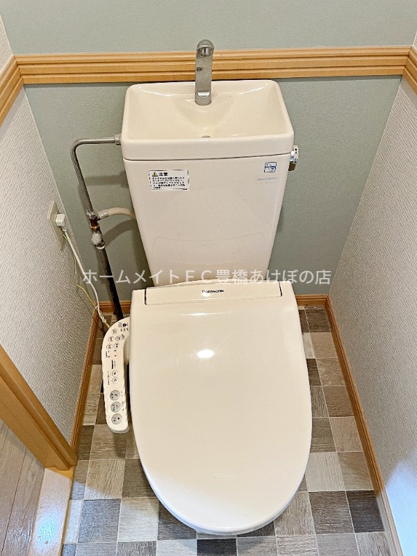 トイレ　同型別部屋写真（反転）