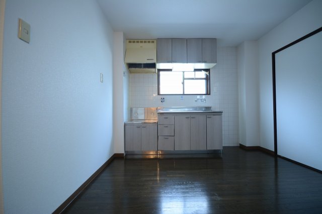 居室・リビング　別号室画像。ご参考下さい