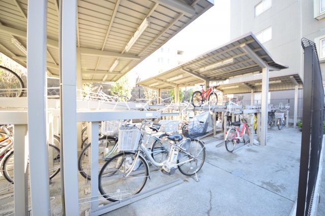 その他共有部分　駐輪スペースございます！