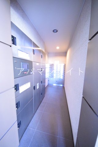 その他設備　宅配ボックス付き