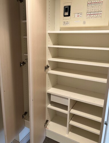 玄関　落ち着いた玄関です