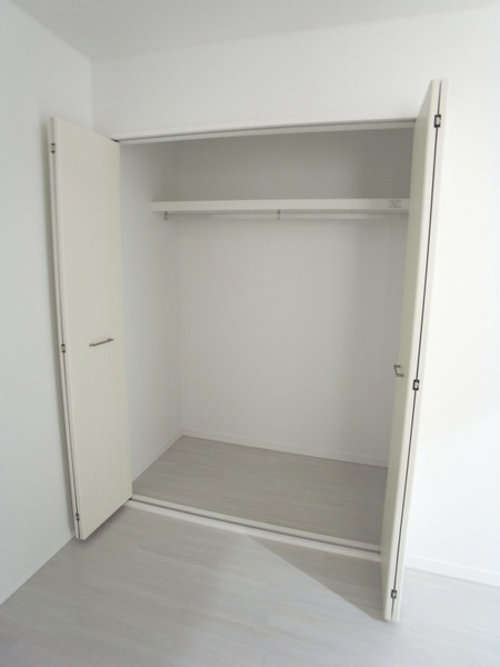 収納　※別の部屋の写真です。