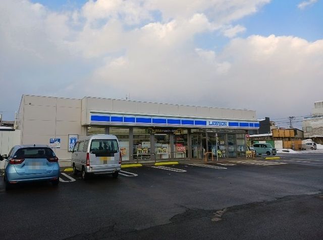 コンビニ　ローソン御成町二丁目店（コンビニ）まで750m