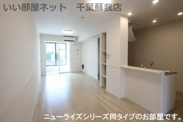 居室・リビング　こちらの居間で趣味の時間をお楽しみください