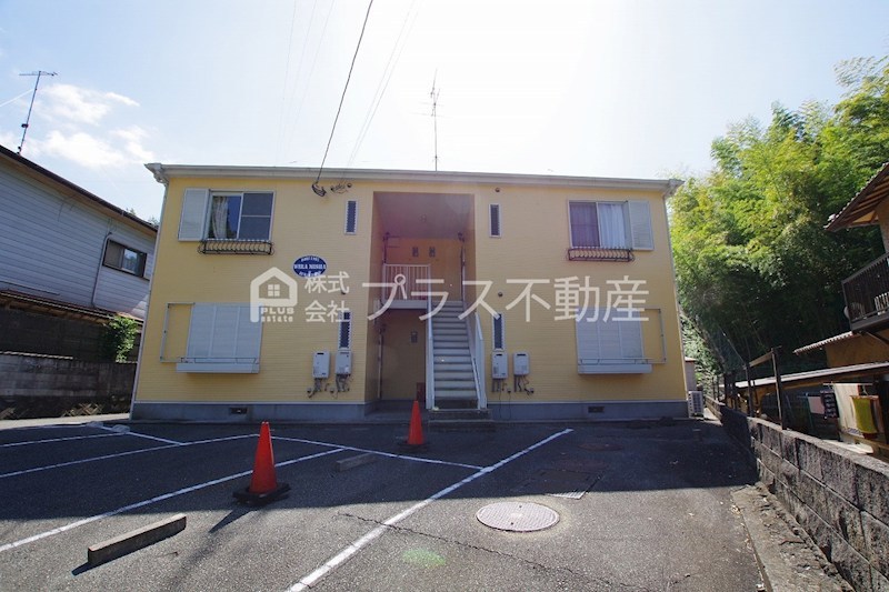 建物外観　現在外観塗り替え中です♪