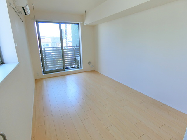 居室・リビング　キレイなお部屋です★