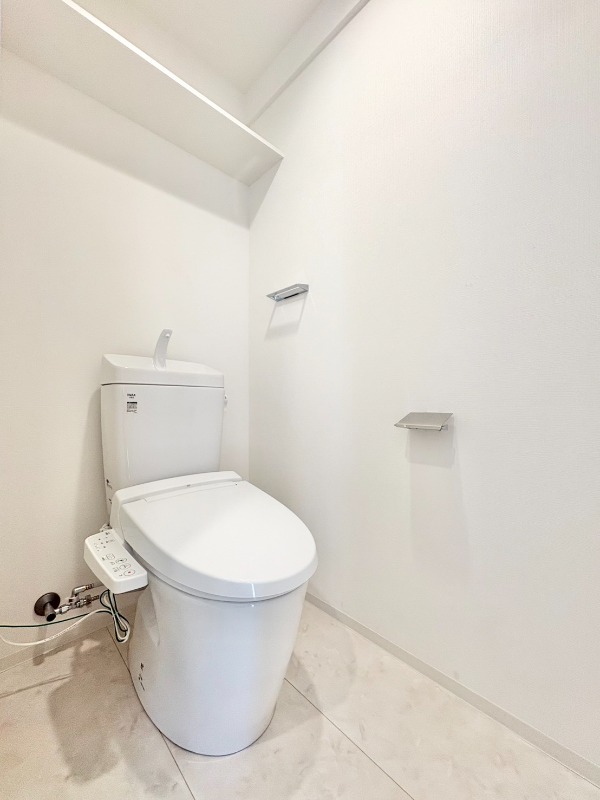 トイレ　温水洗浄便座です♪