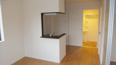 居室・リビング　明るいリビングです。