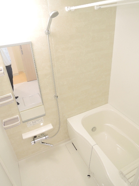 バス・シャワールーム　追焚・暖房乾燥機能付きバスルーム