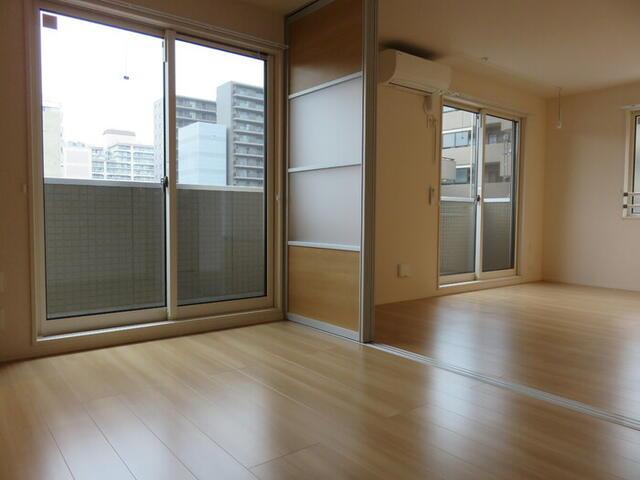 居室・リビング　?