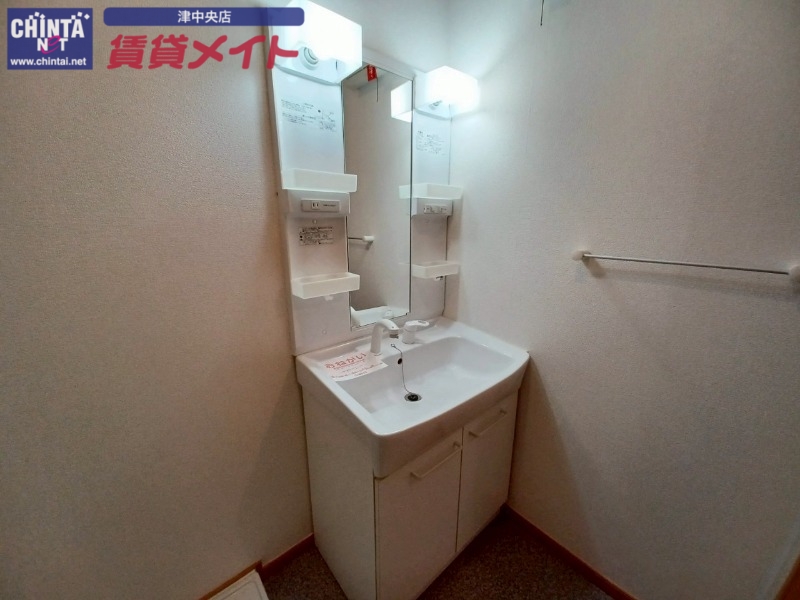 洗面設備　同物件別室画像