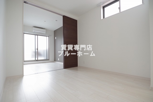 居室・リビング　8.7帖の明るいリビング！