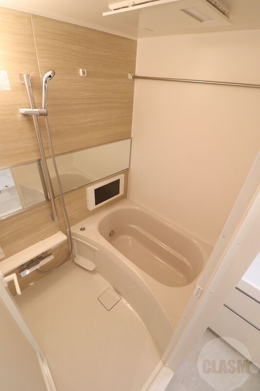 バス・シャワールーム　浴室乾燥機能付きで快適です