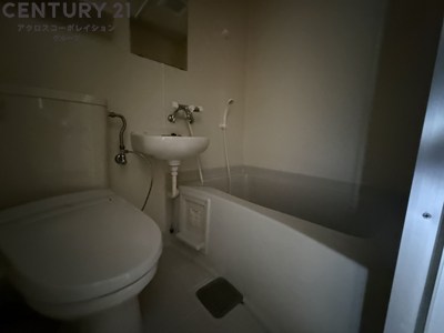 バス・シャワールーム　シンプルで機能的なユニットバスです♪