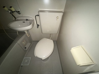 トイレ　浴室内にトイレがあります☆