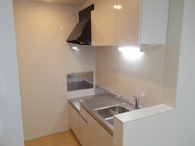 キッチン　コンパクトなキッチンで掃除もラクラク