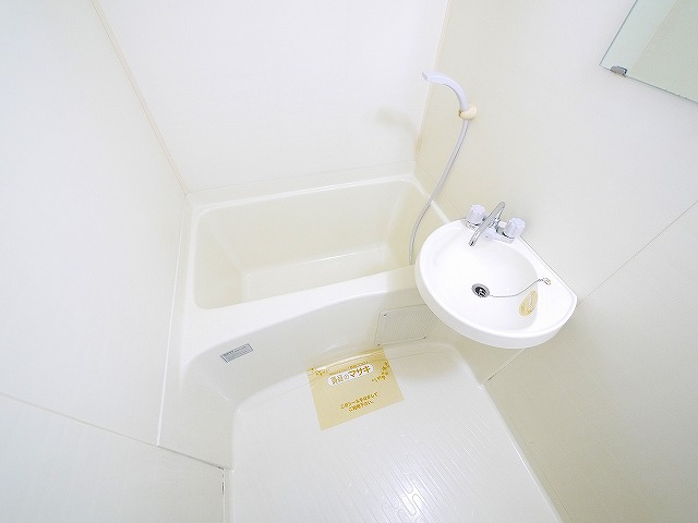 バス・シャワールーム　日々の暮らしに欠かせないお風呂です