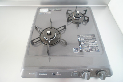 キッチン　コンパクトなキッチンで掃除もラクラク