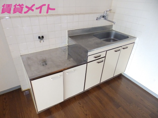 キッチン　同物件別室写真
