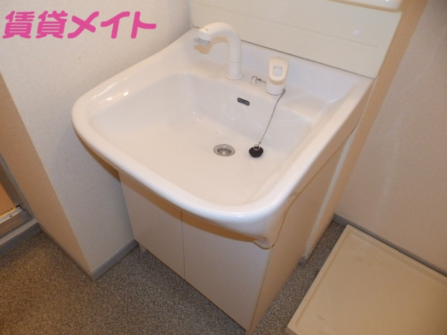 洗面設備　同物件別室写真